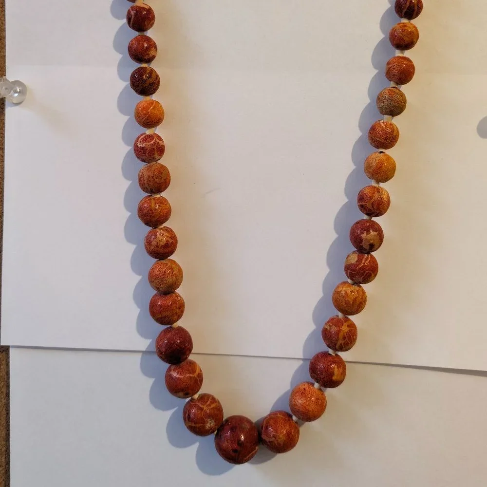 COPY - Vintage Raw Unpolished Natural Coral Bead Necklace - Picture 15 of 15